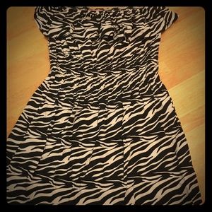 Strapless top zebra print